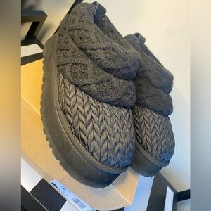 UGG Black Tazz Villa Knit Shoes